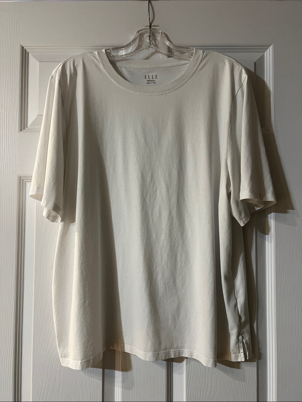 ELLE Short Sleeve Crew Neck T-Shirt in Off-White/Cream